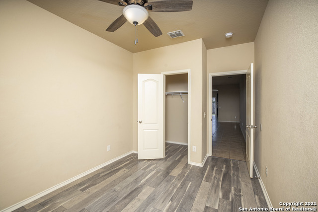 433 Stonebrook Dr Property Photo 8