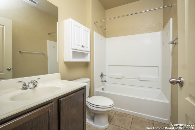 433 Stonebrook Dr Property Photo 11