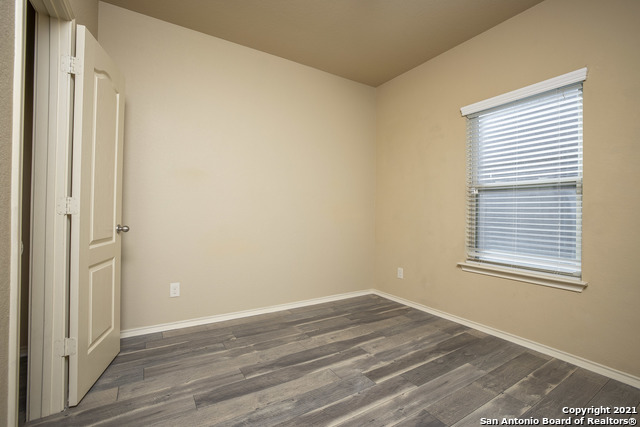 433 Stonebrook Dr Property Photo 13