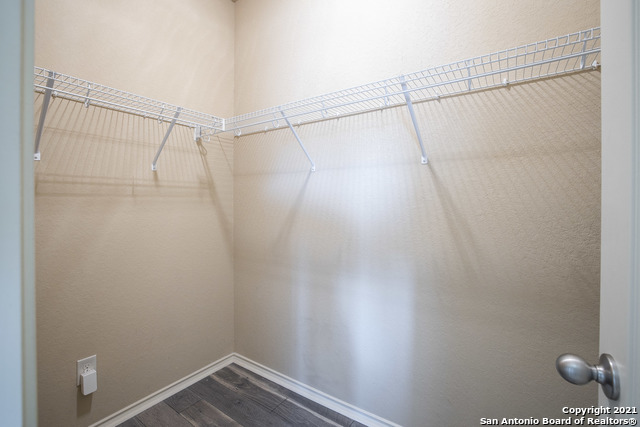 433 Stonebrook Dr Property Photo 22