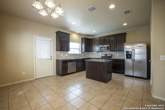 433 Stonebrook Dr Property Photo 24