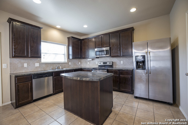 433 Stonebrook Dr Property Photo 25
