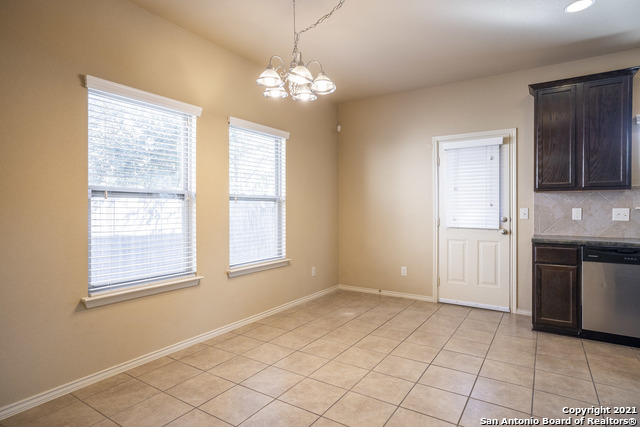 433 Stonebrook Dr Property Photo 30