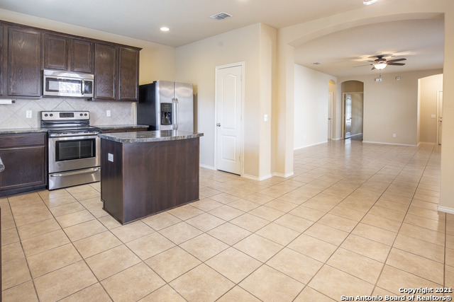 433 Stonebrook Dr Property Photo 31