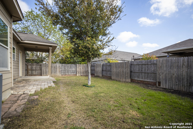 433 Stonebrook Dr Property Photo 40