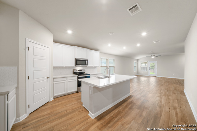 1220 Ella Xing Property Photo 12