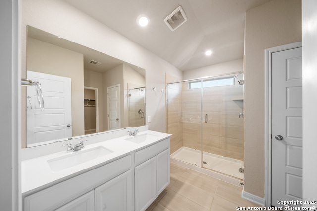 1220 Ella Xing Property Photo 21