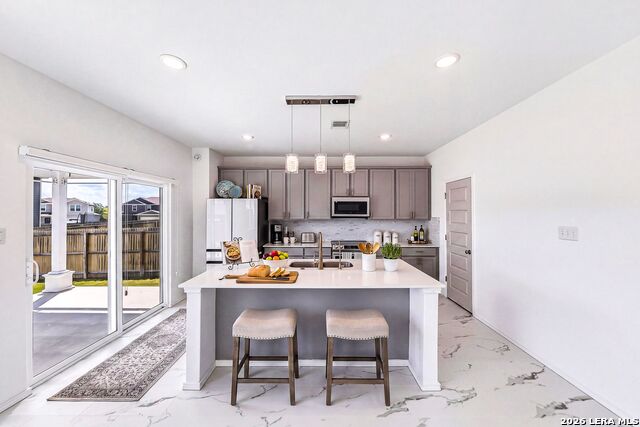 207 Brook Shadow Property Photo 8