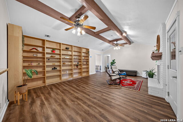 5902 Northgap St Property Photo 17