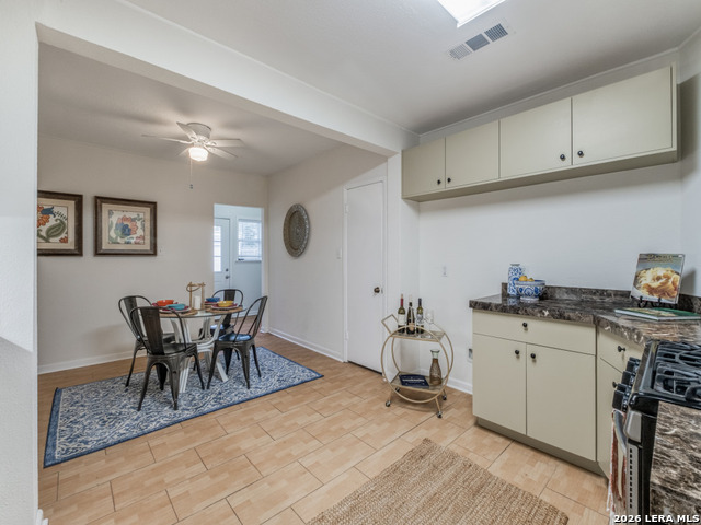 525 Abiso Ave Property Photo 8