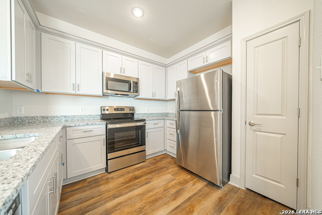 10216 Eaglewood Nook Property Photo 2