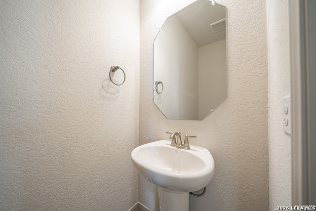10216 Eaglewood Nook Property Photo 6