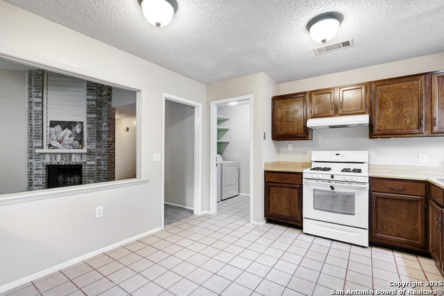 8026 Valley Trail Property Photo 12