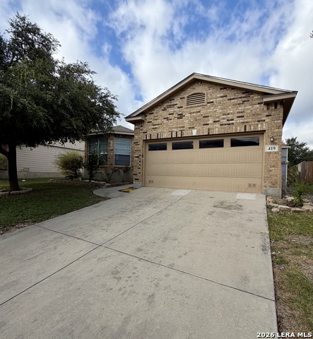 419 Dolly Dr Property Photo 4