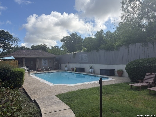 7926 Broadway Property Photo 2