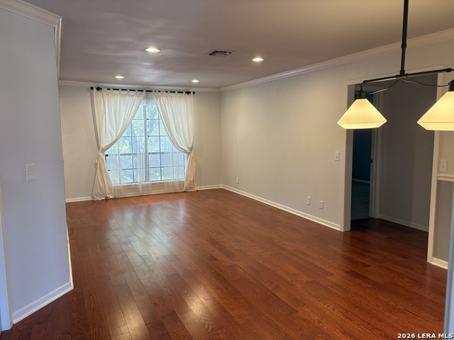 7926 Broadway Property Photo 7