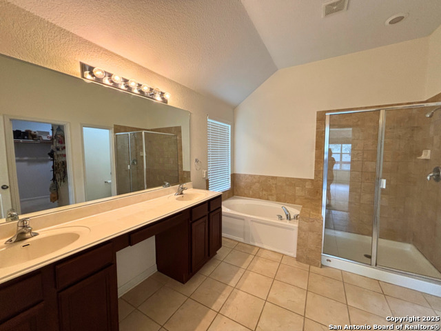 56 Medici Property Photo 14