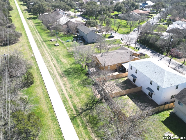 327 Ebner Street Property Photo 6