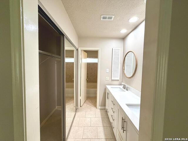 16503 Fox Den Property Photo 7