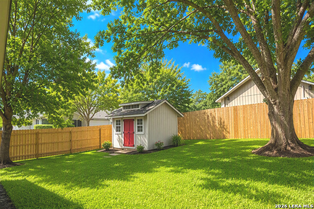 16503 Fox Den Property Photo 14