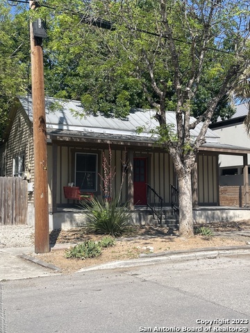 305 Barrera St Property Photo 2
