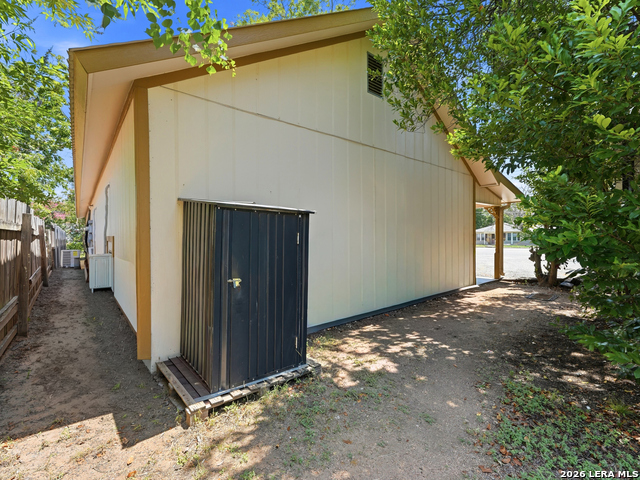 812 N Llano St Property Photo 30