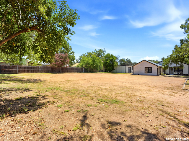 812 N Llano St Property Photo 31