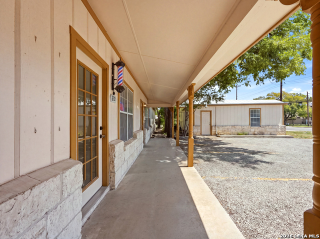 812 N Llano St Property Photo 33