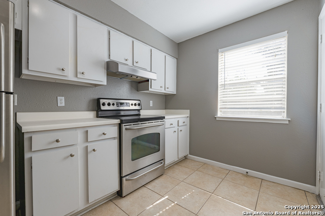 100 Lorenz Rd Property Photo 6