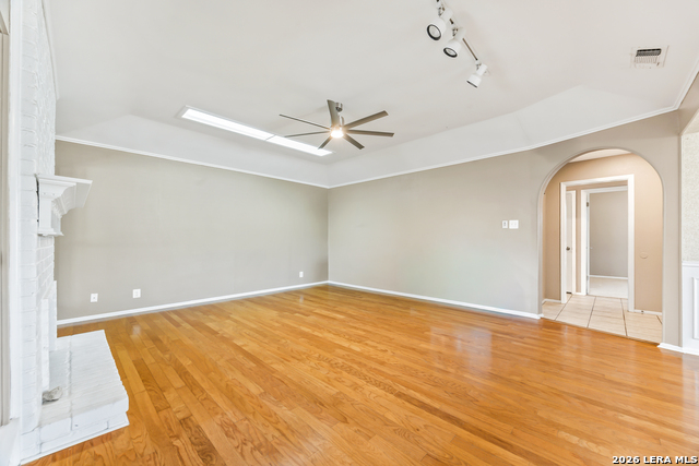 5801 Royal Rdg Property Photo 4