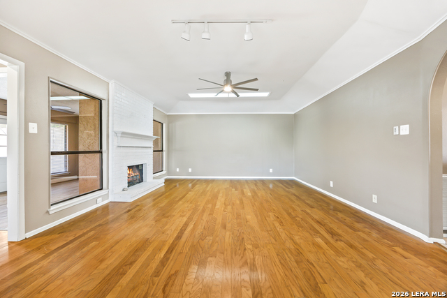 5801 Royal Rdg Property Photo 5