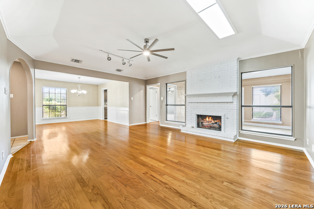 5801 Royal Rdg Property Photo 6