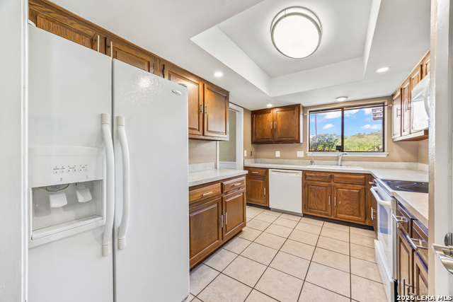 5801 Royal Rdg Property Photo 10