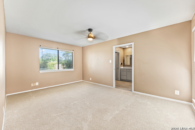 5801 Royal Rdg Property Photo 12
