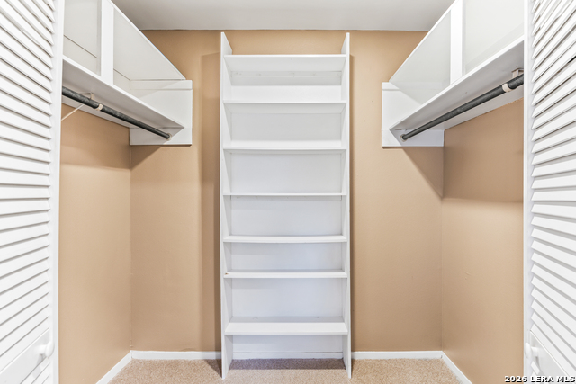 5801 Royal Rdg Property Photo 16
