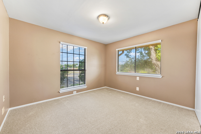5801 Royal Rdg Property Photo 18