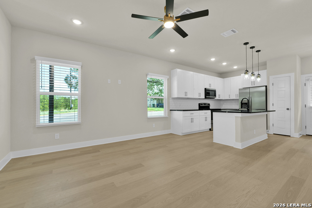 822 Empire Property Photo 2
