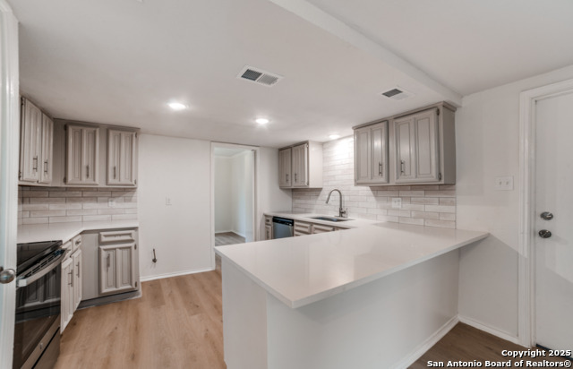 3418 Wimbledon Property Photo 20
