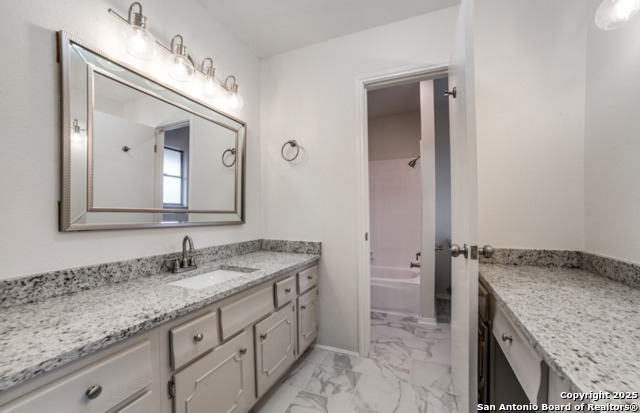 3418 Wimbledon Property Photo 28