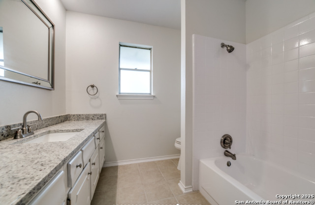 3418 Wimbledon Property Photo 31