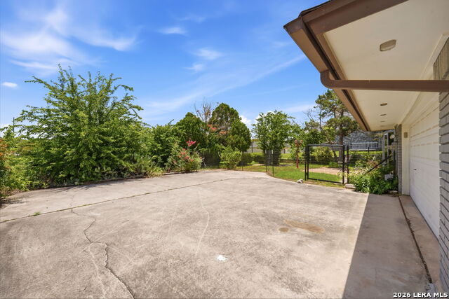 3418 Wimbledon Property Photo 39