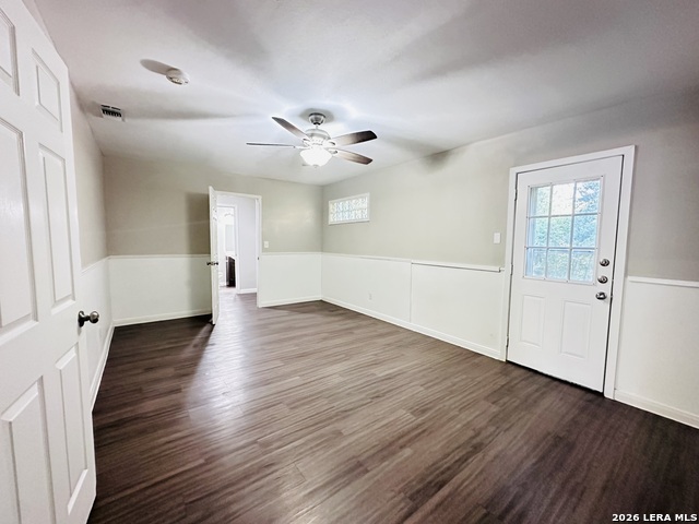 10806 Lazy Oaks Dr Property Photo 8