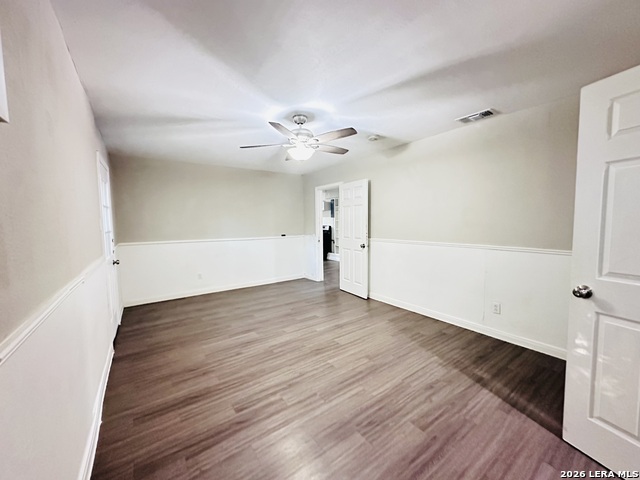 10806 Lazy Oaks Dr Property Photo 9
