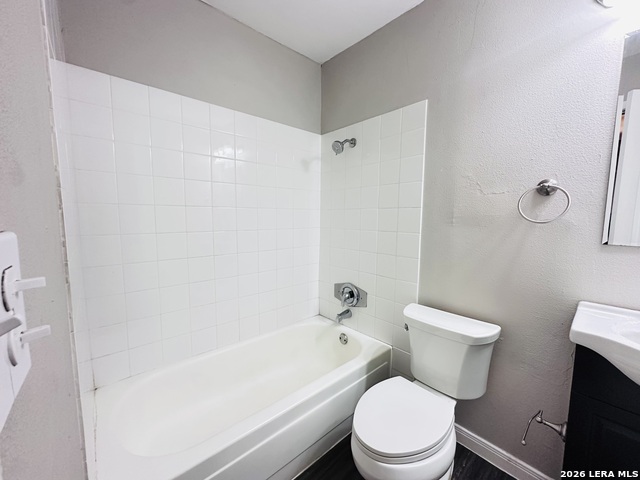 10806 Lazy Oaks Dr Property Photo 25