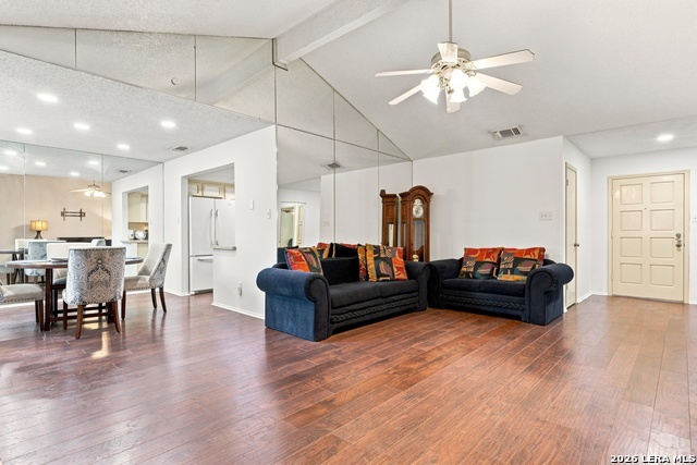 8715 Timber Range Property Photo 5