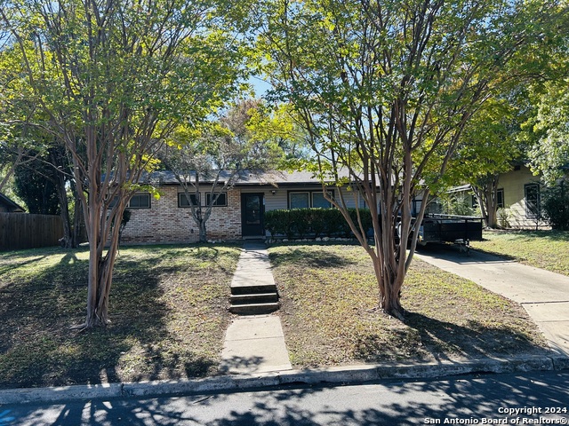 2914 Greenacres Property Photo 2