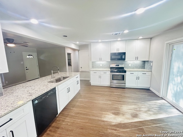 2914 Greenacres Property Photo 3