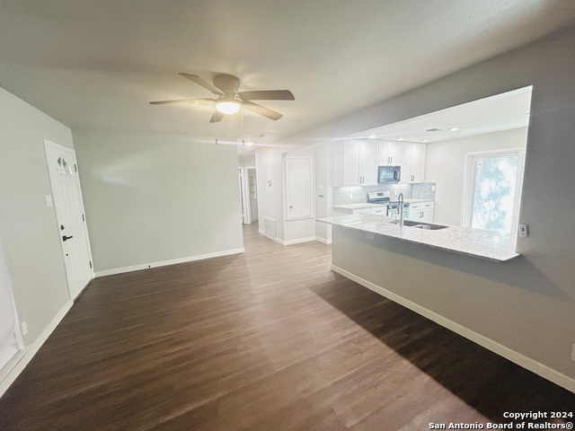 2914 Greenacres Property Photo 7
