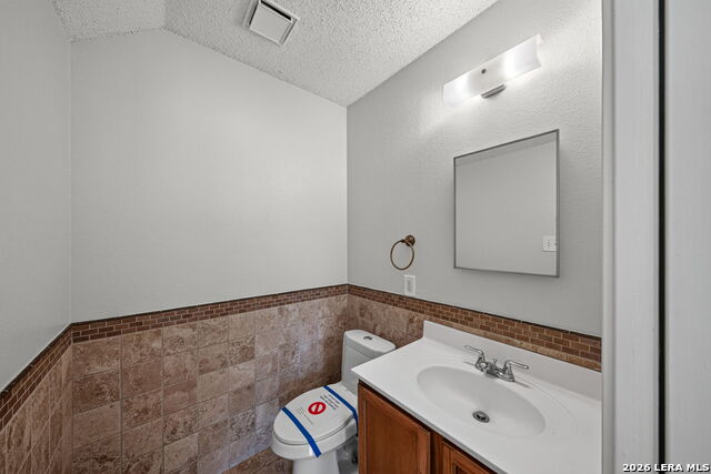 7702 Fairton Pl Property Photo 26
