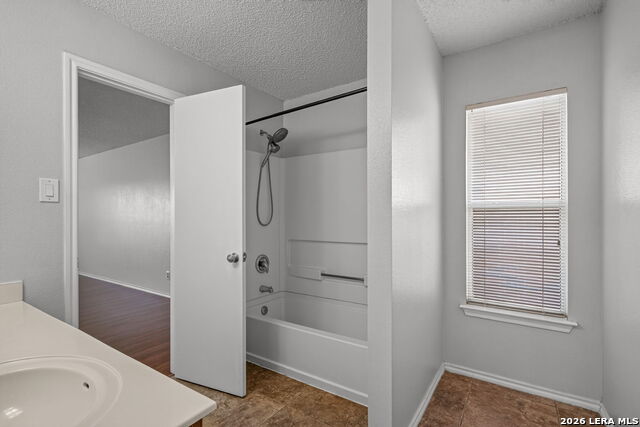 7702 Fairton Pl Property Photo 29